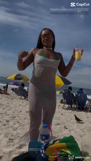 Acompanhante mulher morena (o) de olhos castanhos - Maluzinha Acompanhante mulher morena (o) de olhos castanhos - Maluzinha