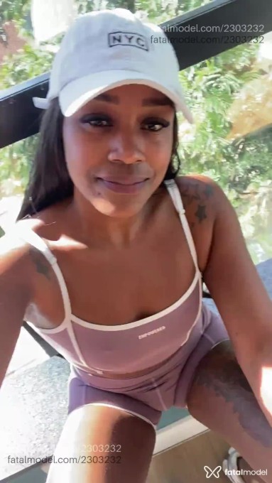 Acompanhante mulher morena (o) de olhos castanhos - Maluzinha Acompanhante mulher morena (o) de olhos castanhos - Maluzinha