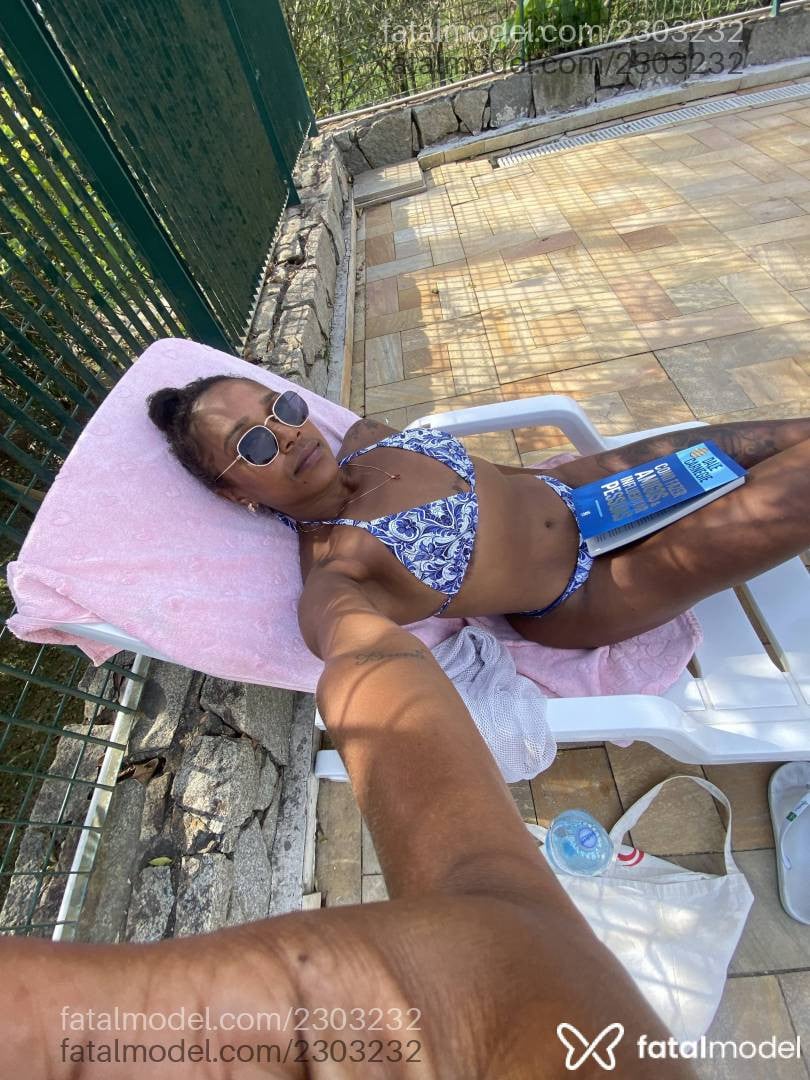 Acompanhante mulher morena (o) de olhos castanhos - Maluzinha