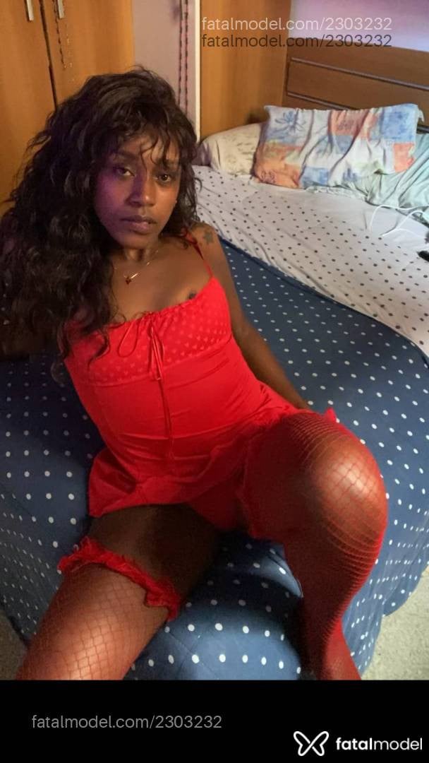 Acompanhante mulher morena (o) de olhos castanhos - Maluzinha