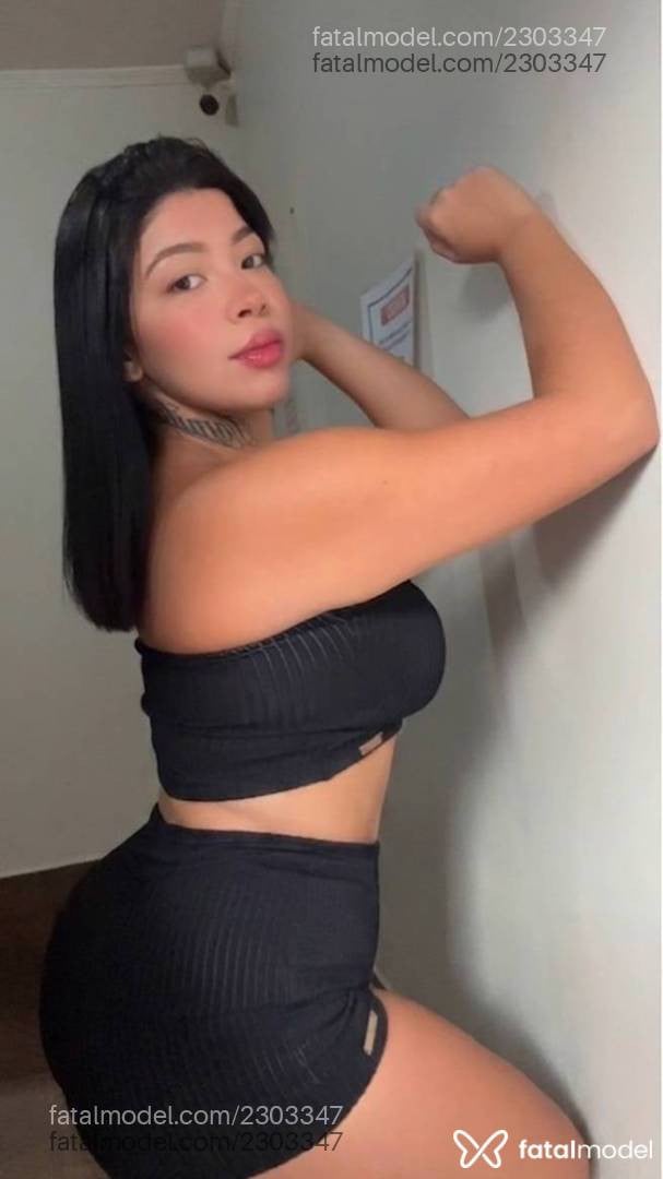 Acompanhante mulher loira (o) de olhos castanhos - Ayumi