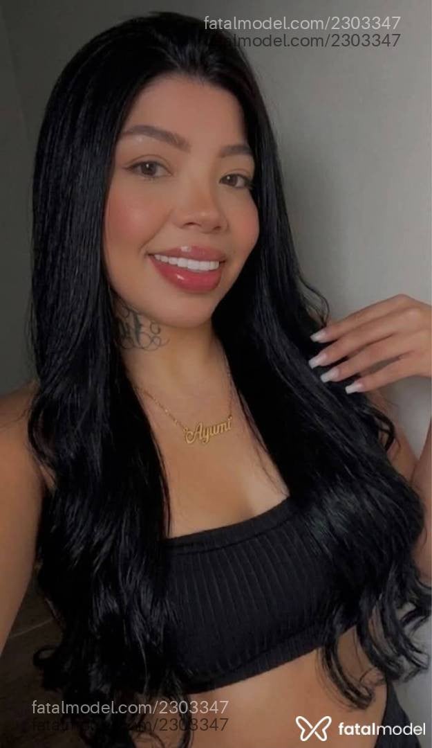 Acompanhante mulher loira (o) de olhos castanhos - Ayumi