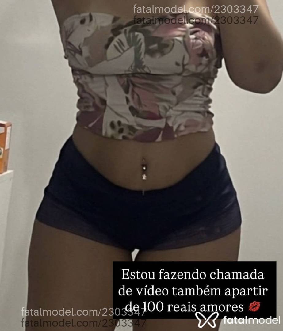 Acompanhante mulher loira (o) de olhos castanhos - Ayumi