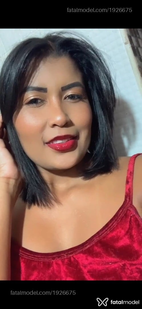 Acompanhante mulher morena (o) de olhos castanhos em Caldas Novas Acompanhante mulher morena (o) de olhos castanhos em Caldas Novas - Marisol