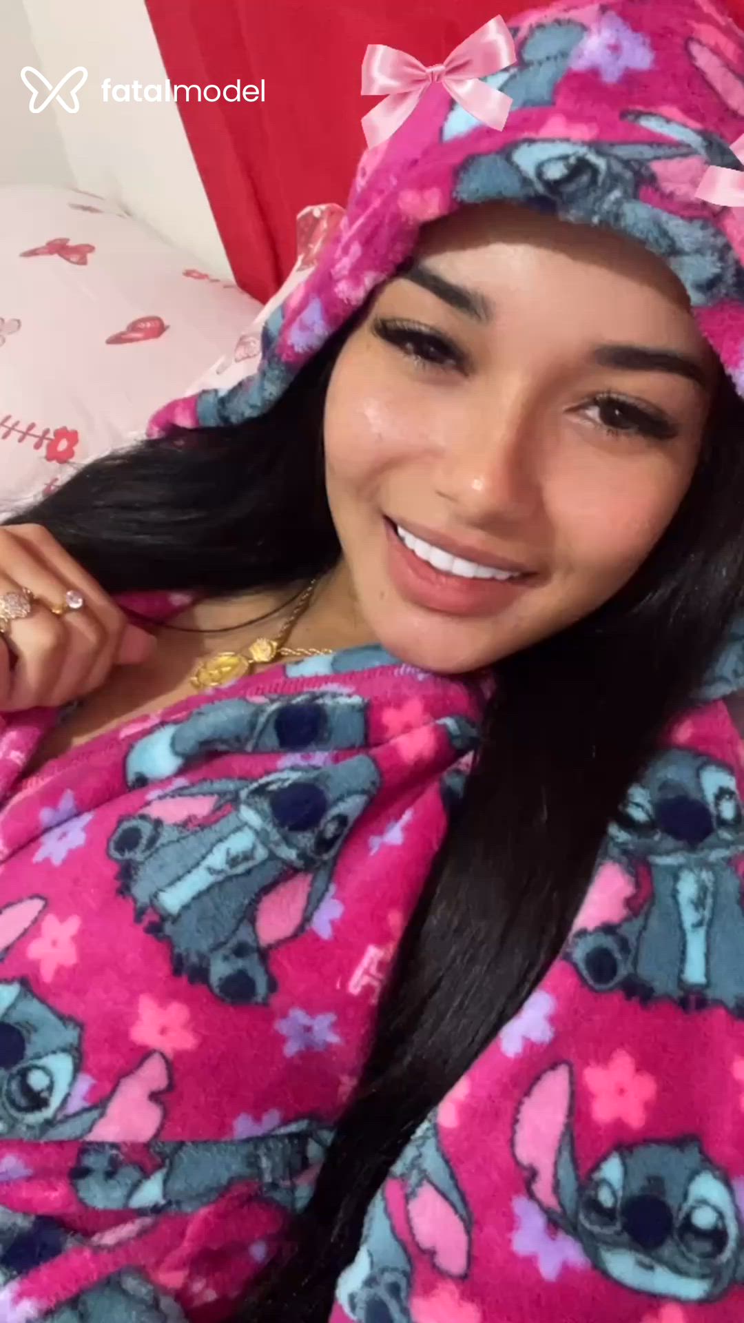 Acompanhante mulher morena (o) de olhos pretos - Bella Campos