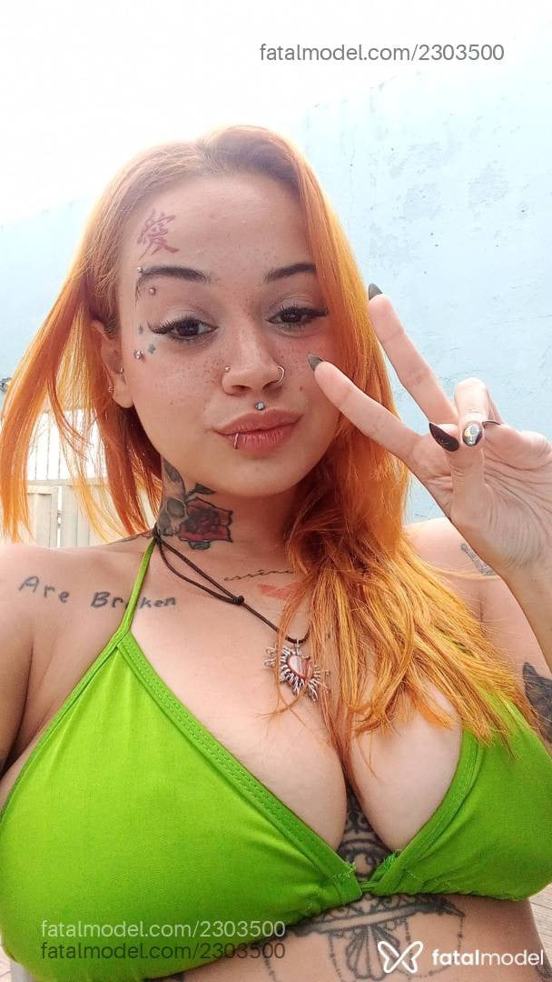 Acompanhante mulher ruiva (o) de olhos castanhos em Guarapari - Lua Bentez