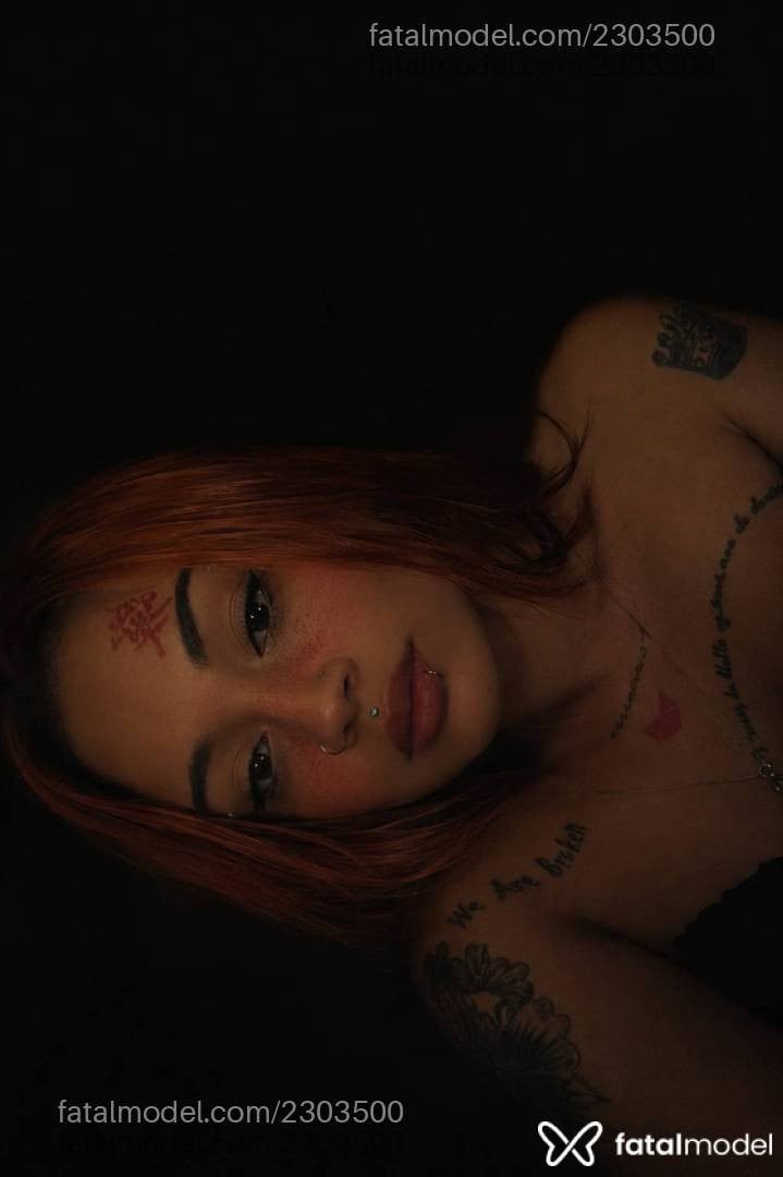 Acompanhante mulher ruiva (o) de olhos castanhos - Lua Bentez