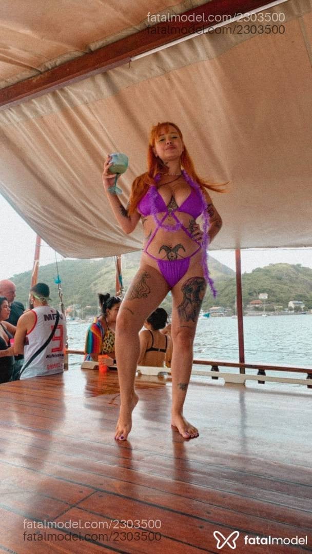 Acompanhante mulher ruiva (o) de olhos castanhos em Guarapari - Lua Bentez