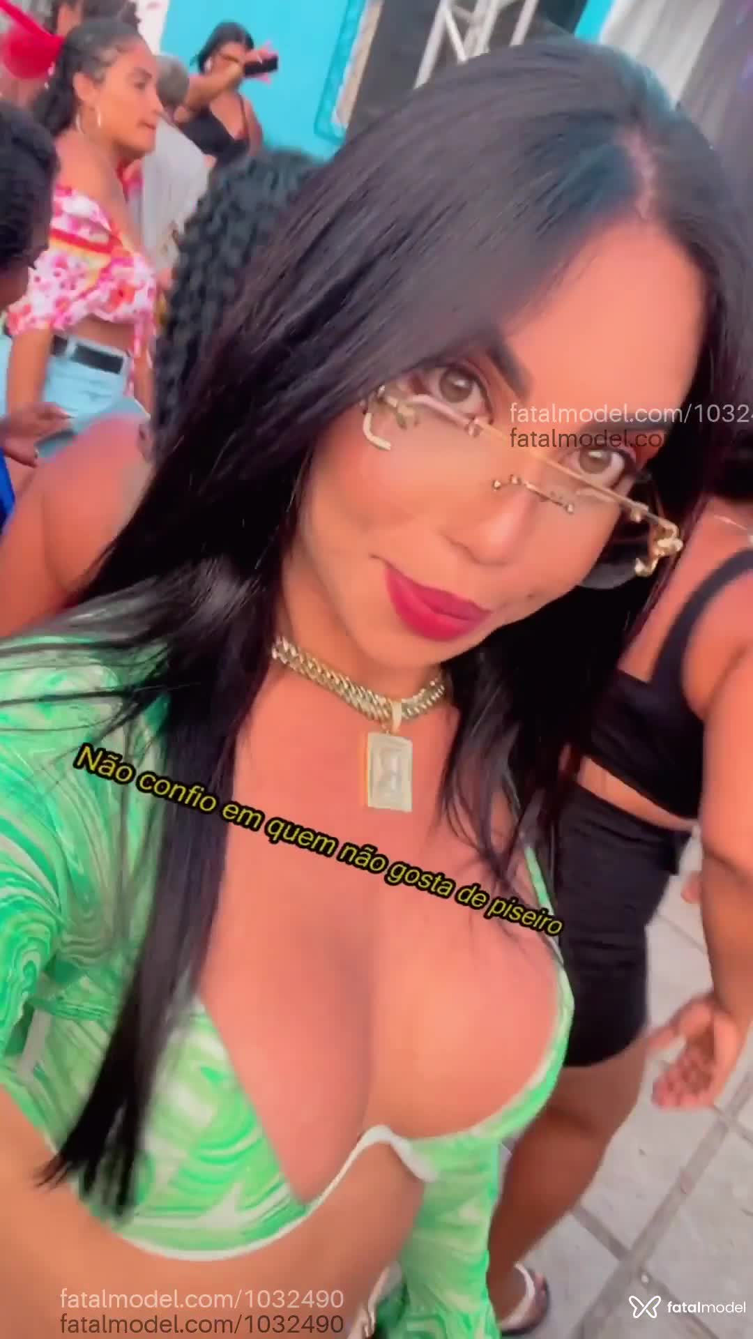 Acompanhante mulher trans morena (o) de olhos mel em Salvador - RAISA