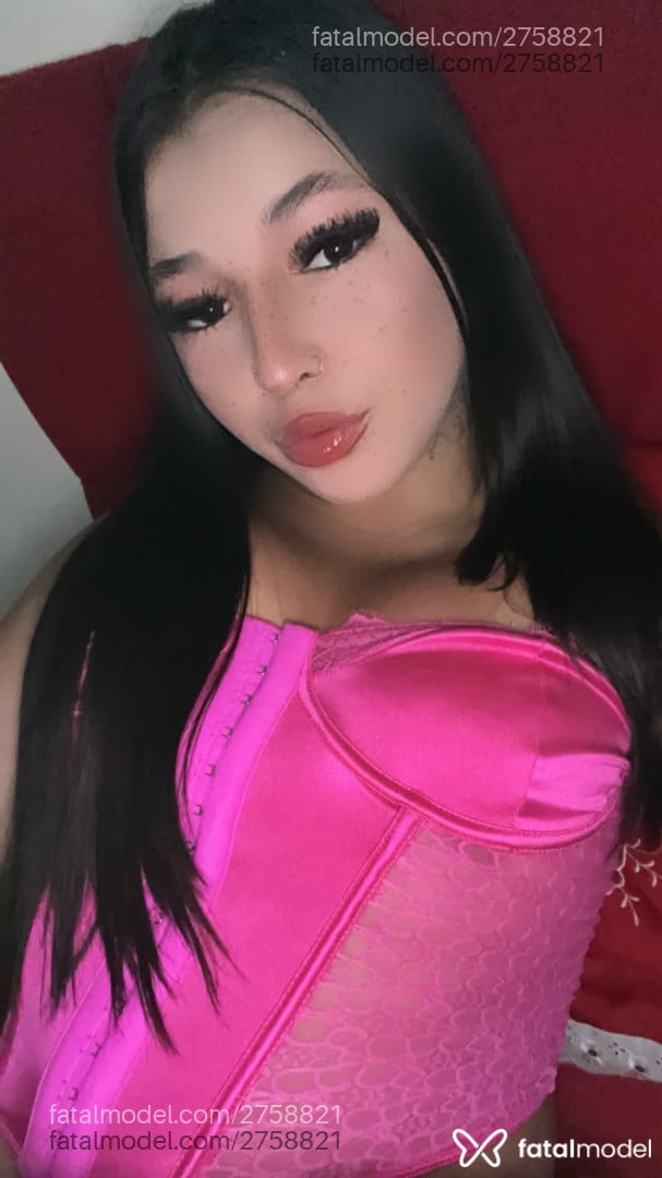 Acompanhante mulher morena (o) de olhos pretos em São José - Brenda Fernandes
