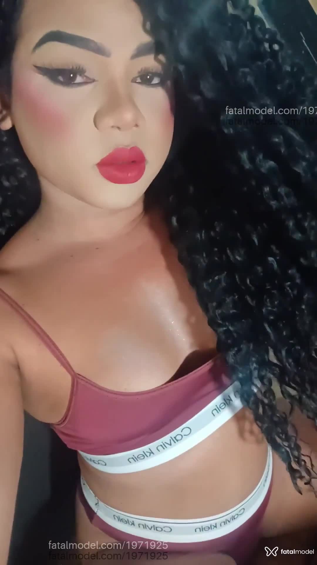 Acompanhante mulher trans com cabelo castanho de olhos castanhos em João Monlevade - Deborah