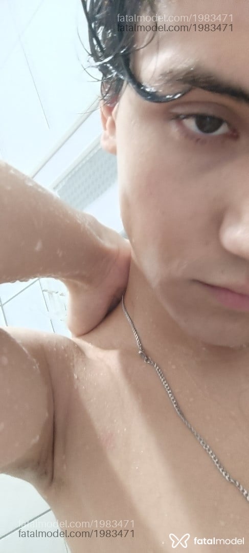 Acompanhante homem morena (o) de olhos castanhos em Balneário Camboriú - RICK