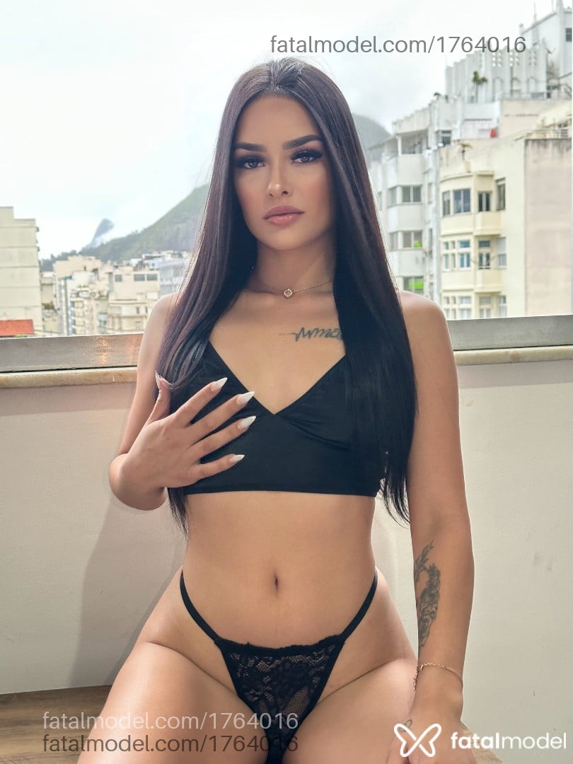 Acompanhante mulher morena (o) de olhos castanhos em Curitiba - Letícia Victoria