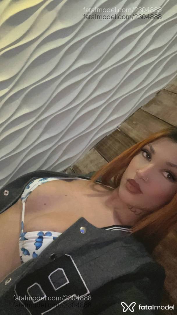 Acompanhante mulher ruiva (o) de olhos verdes - Heloísa Vitória