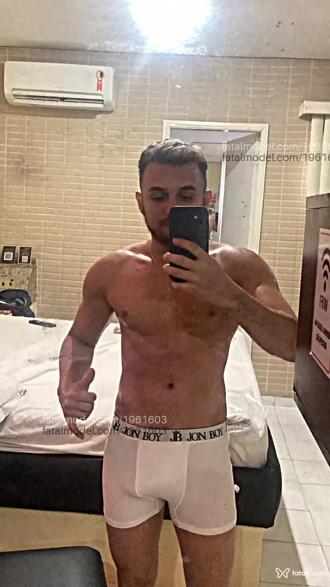 Acompanhante homem loira (o) de olhos castanhos - Biel lima Acompanhante homem loira (o) de olhos castanhos - Biel lima
