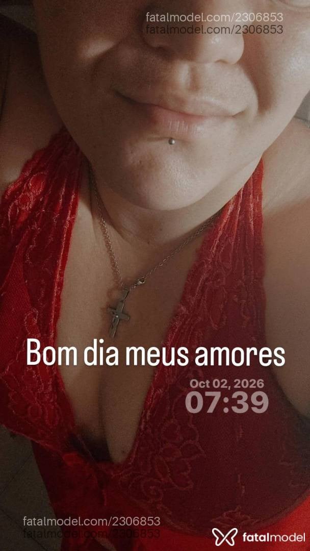 Acompanhante mulher loira (o) de olhos castanhos - Joyce Louher