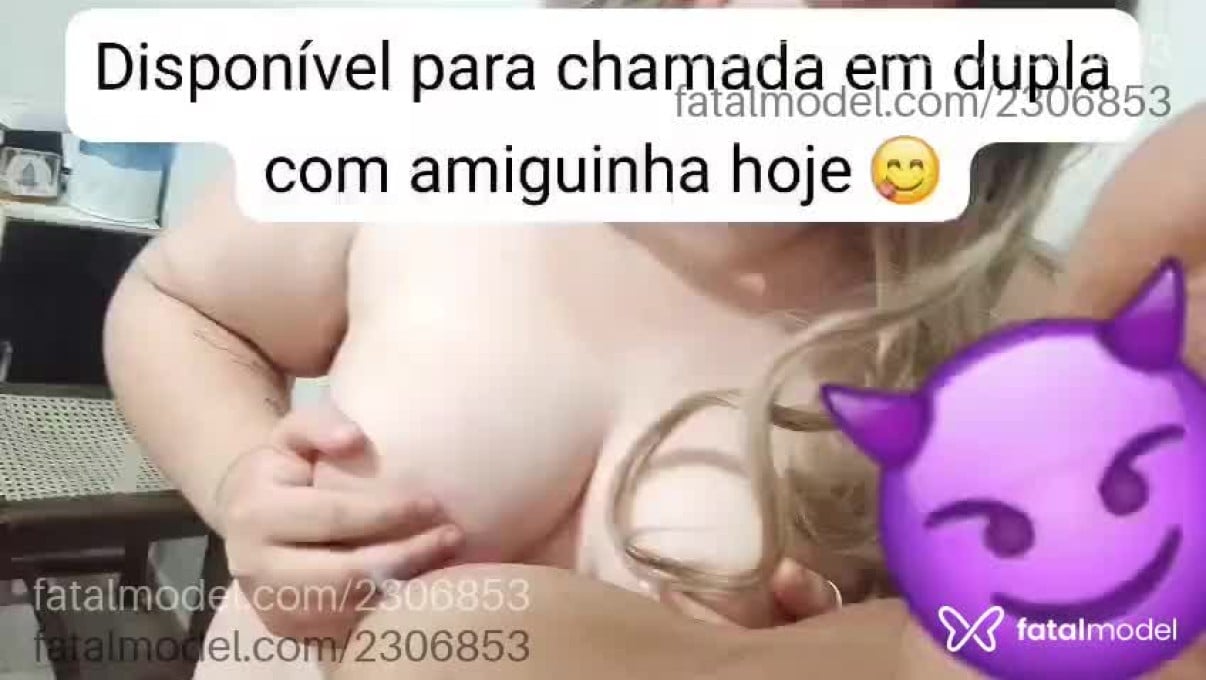 Acompanhante mulher loira (o) de olhos castanhos - Joyce Louher