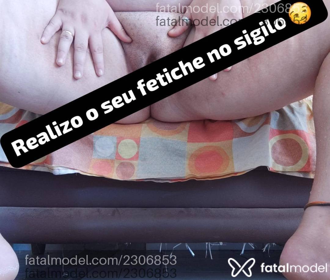 Acompanhante mulher loira (o) de olhos castanhos - Joyce Louher