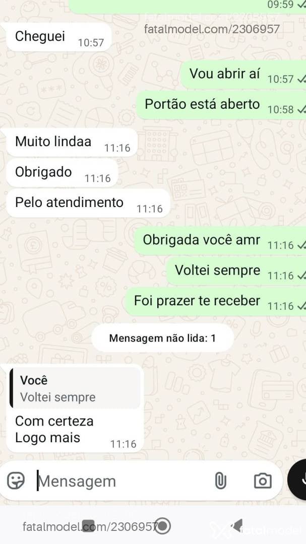 Acompanhante mulher morena (o) de olhos verdes - Maria