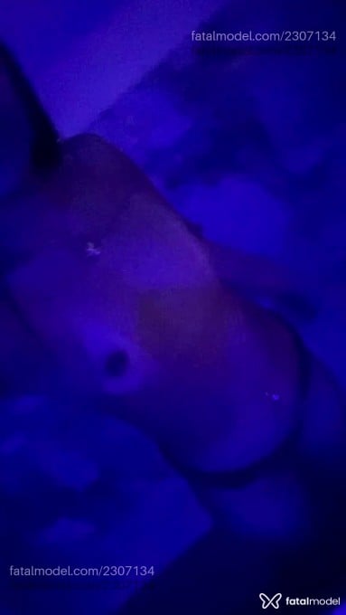 Acompanhante mulher morena (o) de olhos pretos em Comodoro - Sabrina