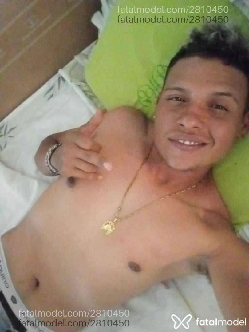 Acompanhante homem com cabelo colorido de olhos pretos em Patos de Minas Acompanhante homem com cabelo colorido de olhos pretos em Patos de Minas - Wallace Monteiro