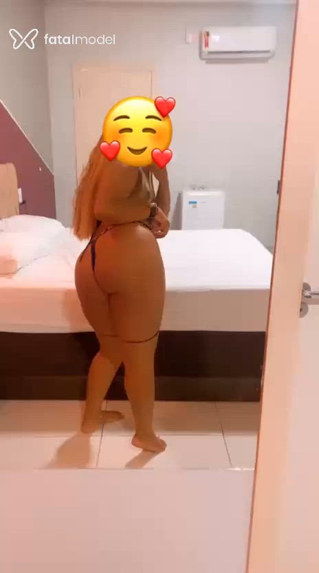 Acompanhante mulher morena (o) de olhos castanhos - Bella Padilha