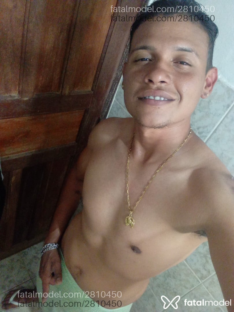 Acompanhante homem com cabelo colorido de olhos pretos em Patos de Minas Acompanhante homem com cabelo colorido de olhos pretos em Patos de Minas - Wallace Monteiro