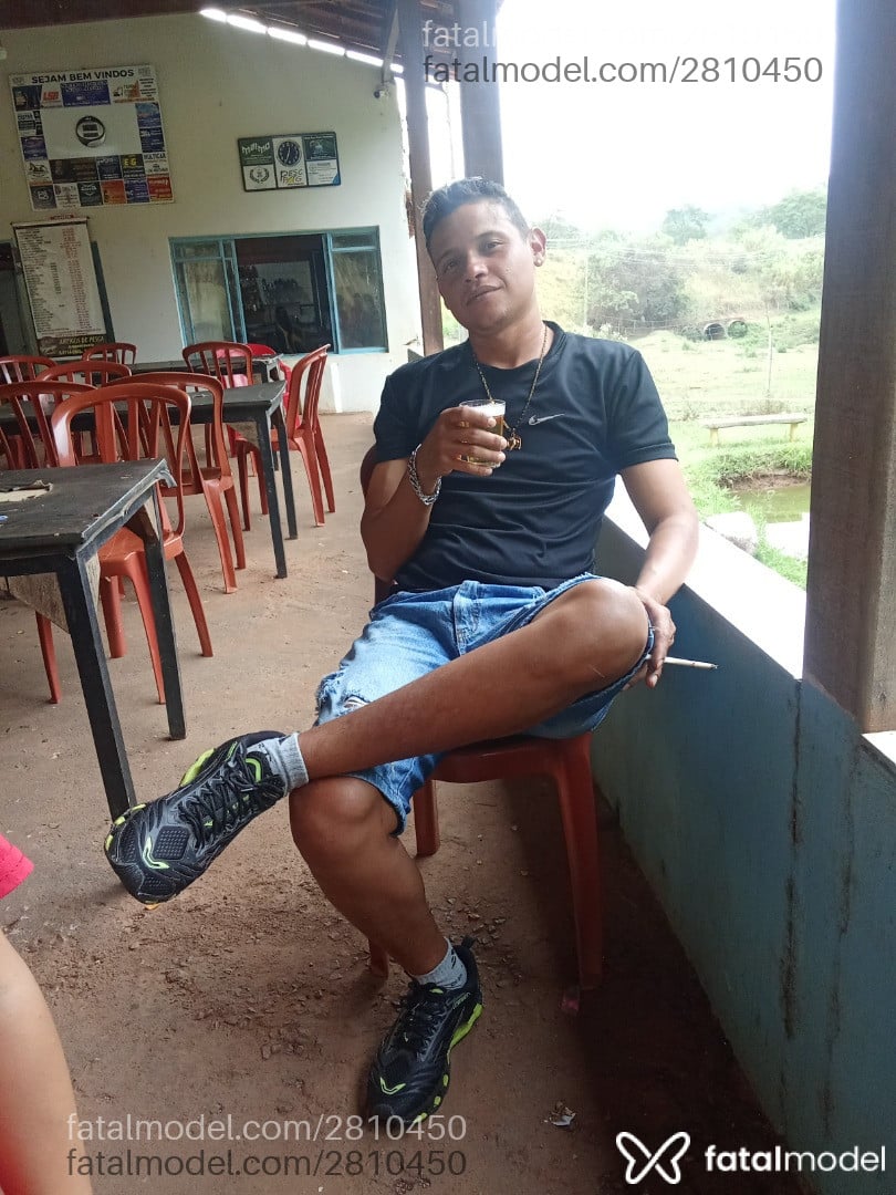 Acompanhante homem com cabelo colorido de olhos pretos em Patos de Minas Acompanhante homem com cabelo colorido de olhos pretos em Patos de Minas - Wallace Monteiro