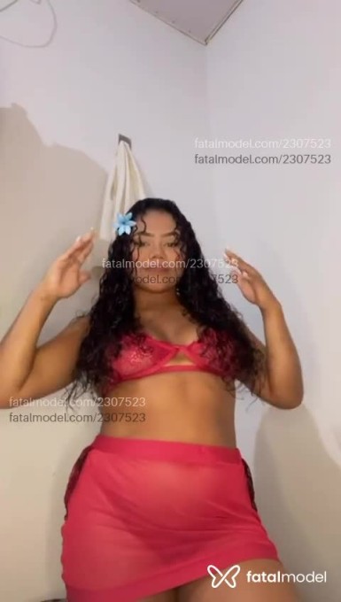 Acompanhante mulher com cabelo grisalho de olhos pretos em Redenção - Gonçalves
