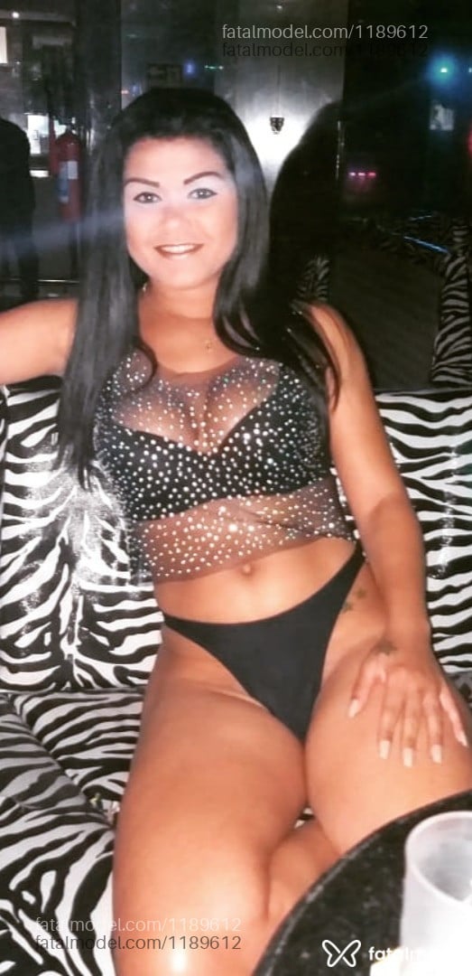 Acompanhante mulher morena (o) de olhos castanhos em Araruama Acompanhante mulher morena (o) de olhos castanhos em Araruama - Thaís Sibylla