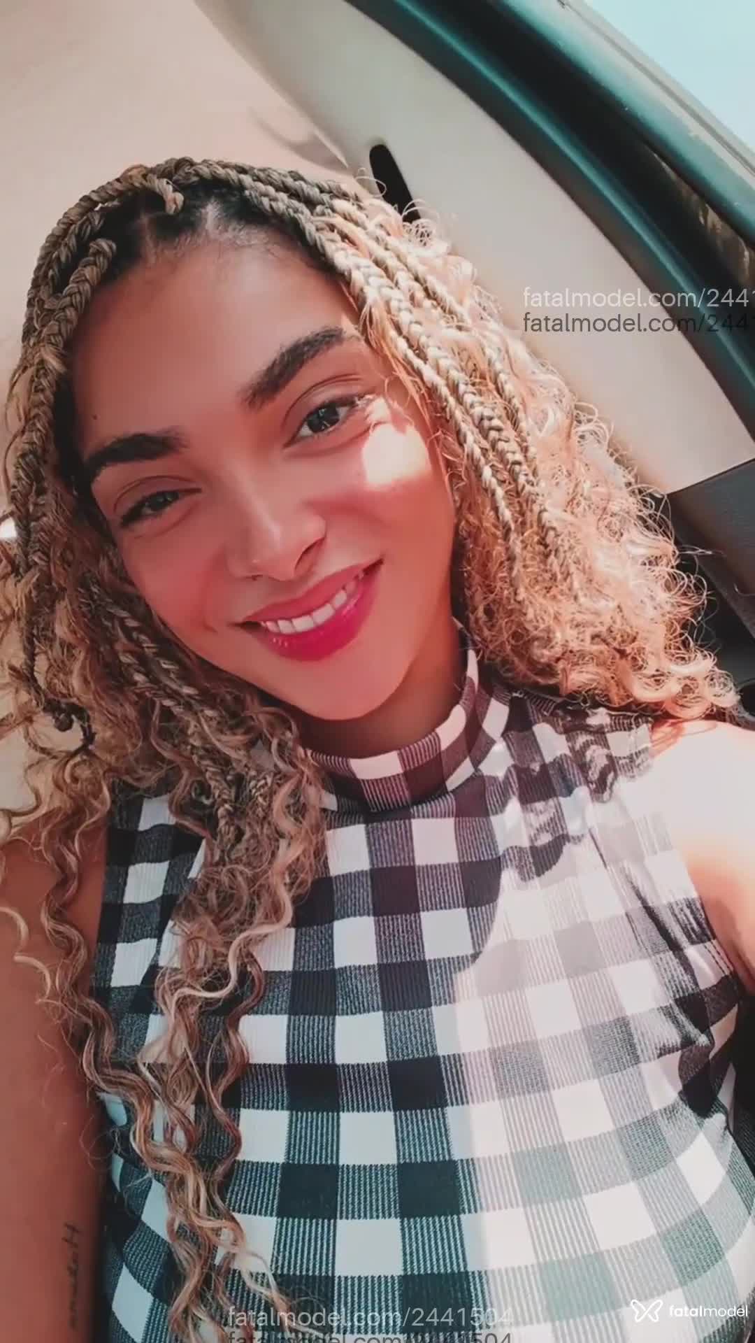 Acompanhante mulher morena (o) de olhos castanhos - Nathasha Lisboa Acompanhante mulher morena (o) de olhos castanhos - Nathasha Lisboa