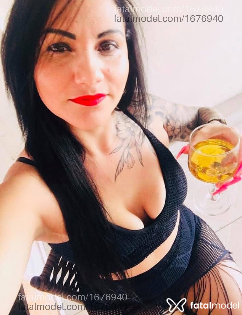 Acompanhante mulher morena (o) de olhos castanhos - Bruna dias Acompanhante mulher morena (o) de olhos castanhos - Bruna dias