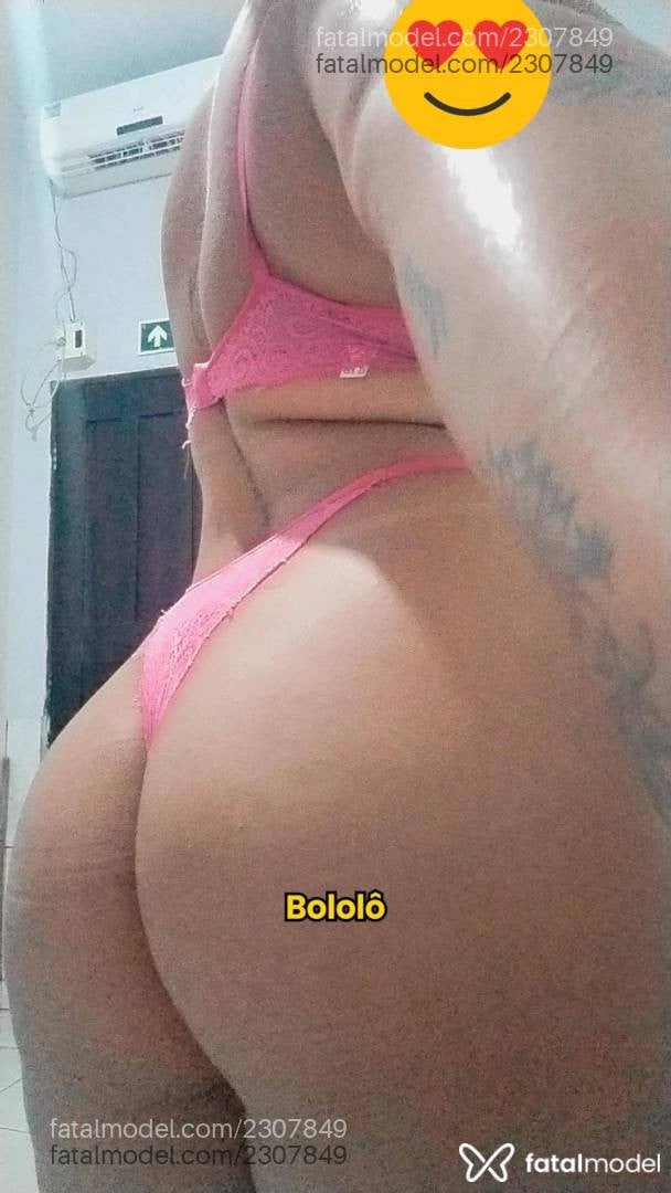 Acompanhante mulher com cabelo castanho de olhos pretos - Pricila Martins