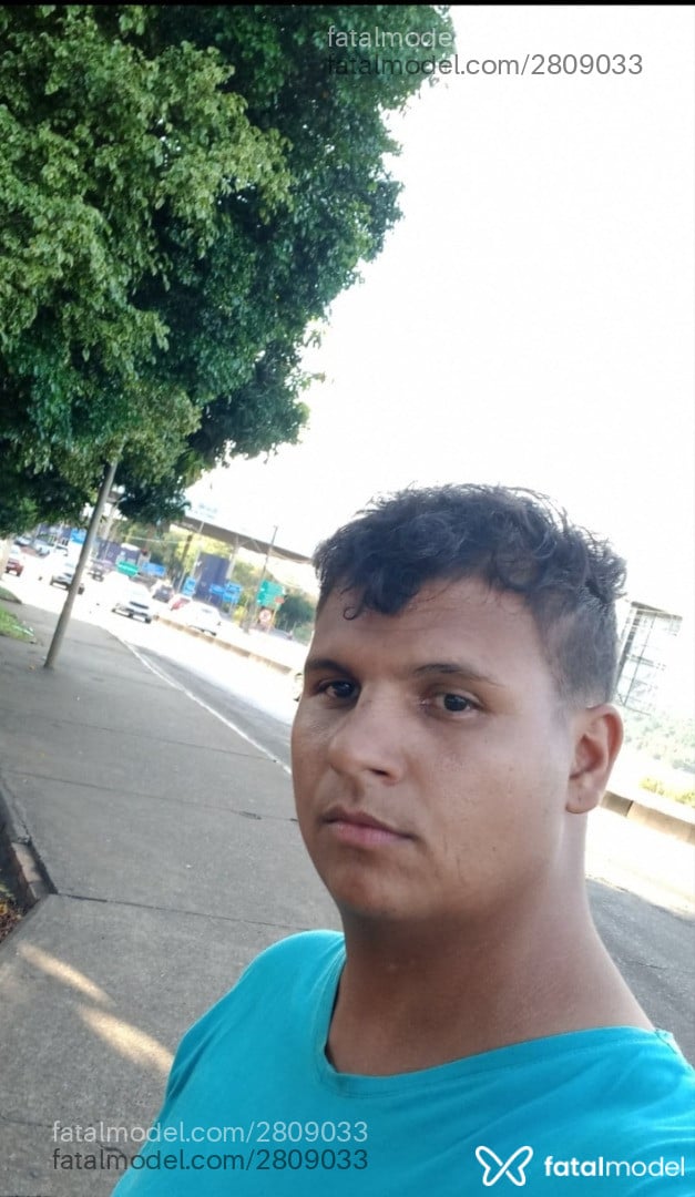 Acompanhante homem morena (o) de olhos castanhos em Cascavel - Nequinho