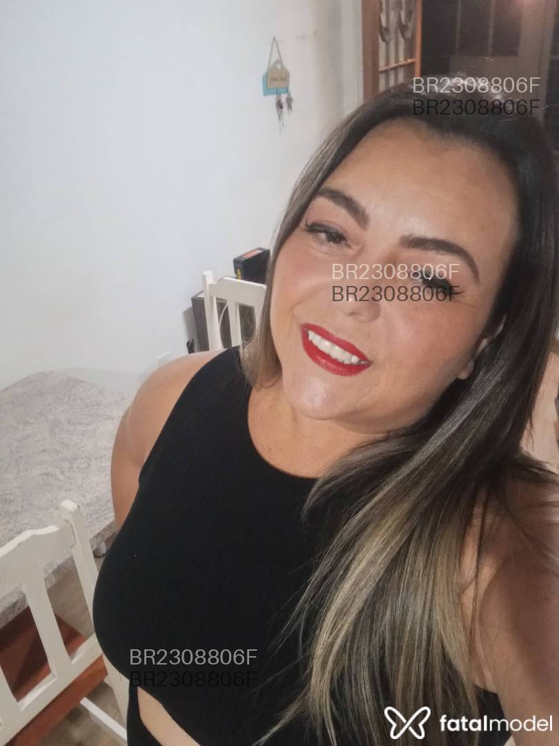 Acompanhante mulher com cabelo castanho de olhos castanhos - Bruna Acompanhante mulher com cabelo castanho de olhos castanhos - Bruna