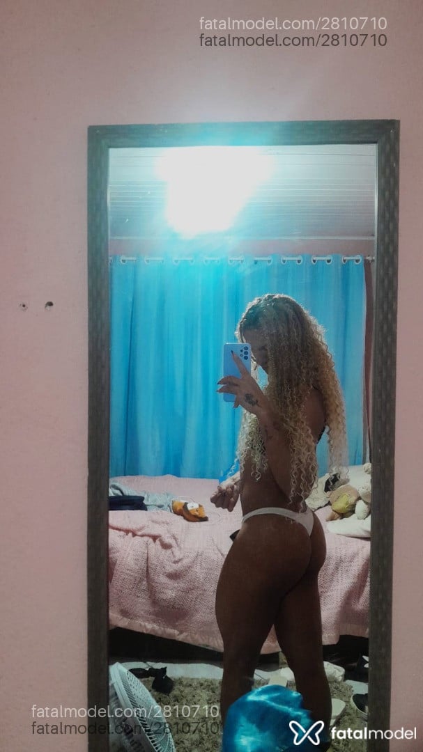 Acompanhante mulher trans morena (o) de olhos pretos em Balneário Camboriú - Bruna