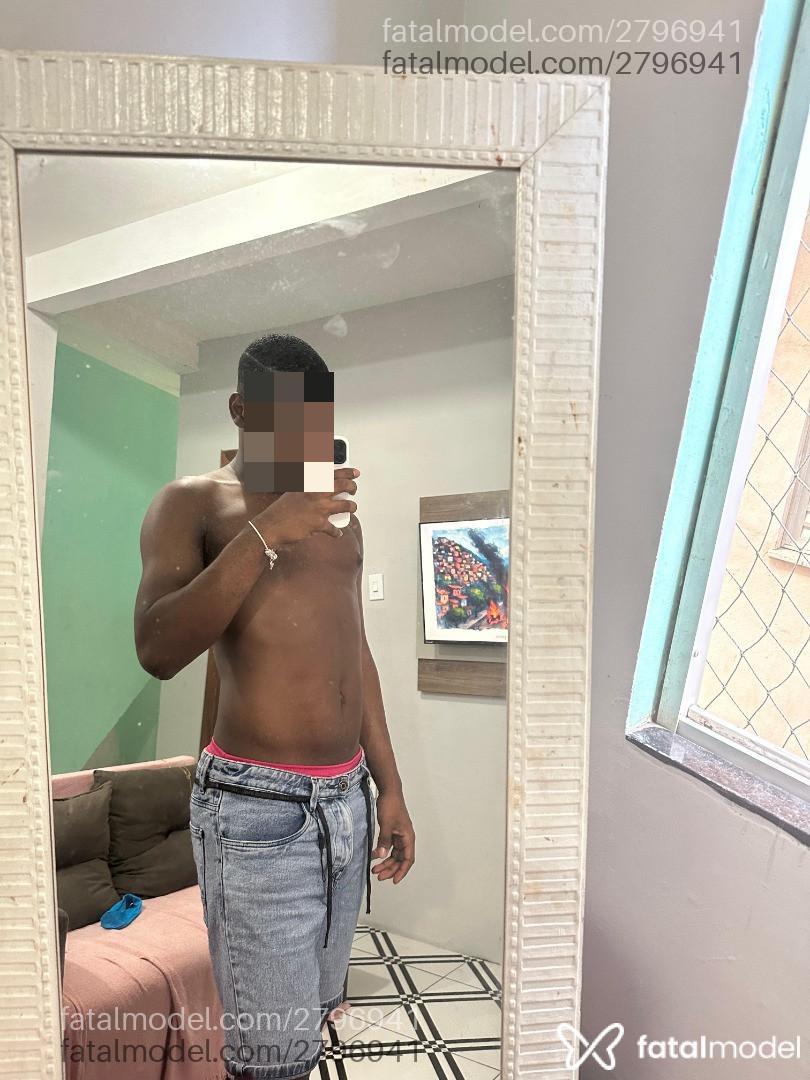 Acompanhante homem morena (o) de olhos pretos em Salvador - Henrique