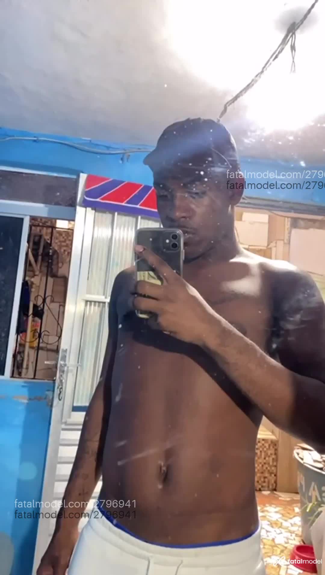 Acompanhante homem morena (o) de olhos pretos em Salvador - Henrique