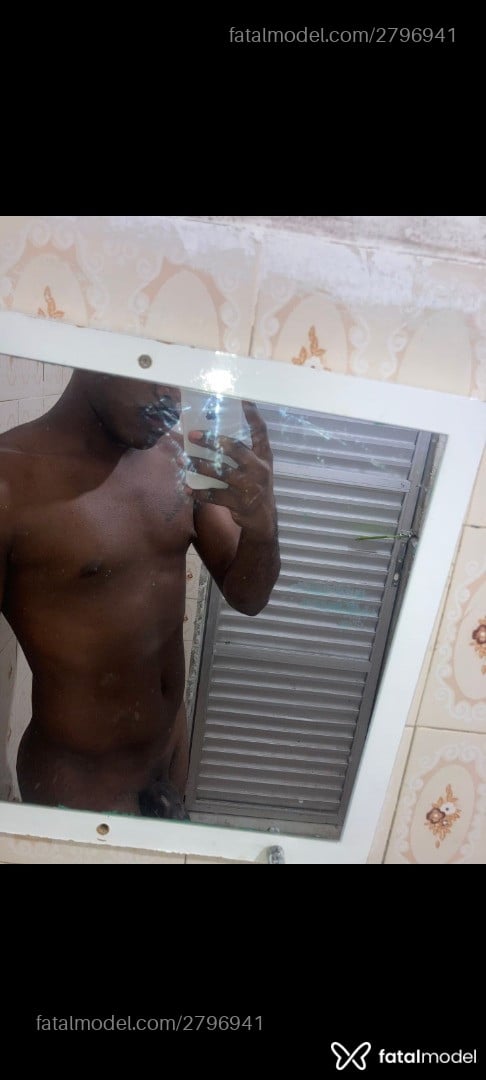 Acompanhante homem morena (o) de olhos pretos em Salvador - Henrique