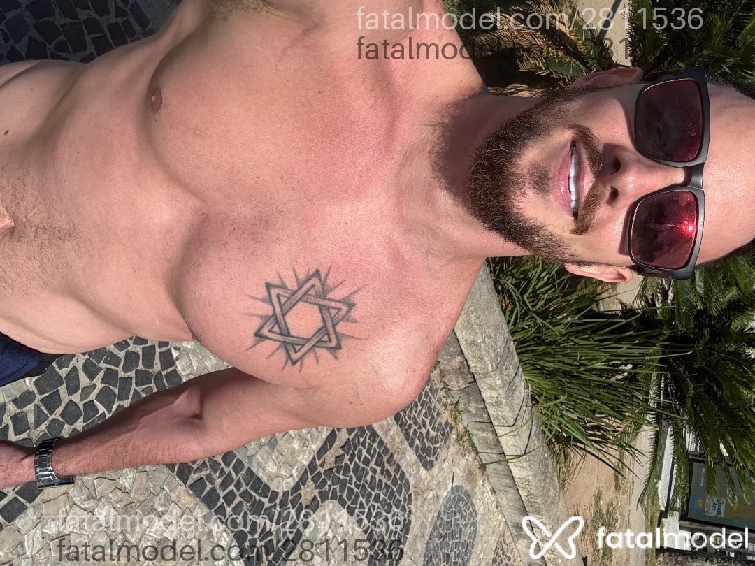 Acompanhante homem com cabelo castanho de olhos castanhos em Rio de Janeiro - André Heroi