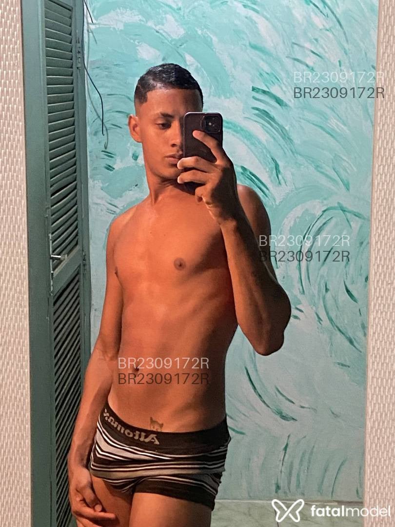 Acompanhante homem morena (o) de olhos castanhos em Salvador - Luidy