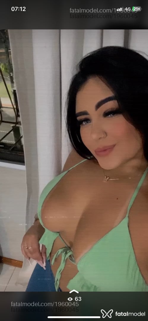 Acompanhante mulher com cabelo castanho de olhos castanhos em Jaguaré - Camila