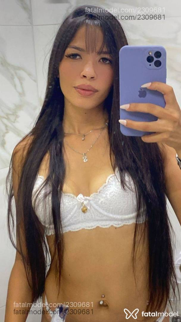 Acompanhante mulher com cabelo castanho de olhos castanhos em Rio de Janeiro Acompanhante mulher com cabelo castanho de olhos castanhos em Rio de Janeiro - Mya Soray