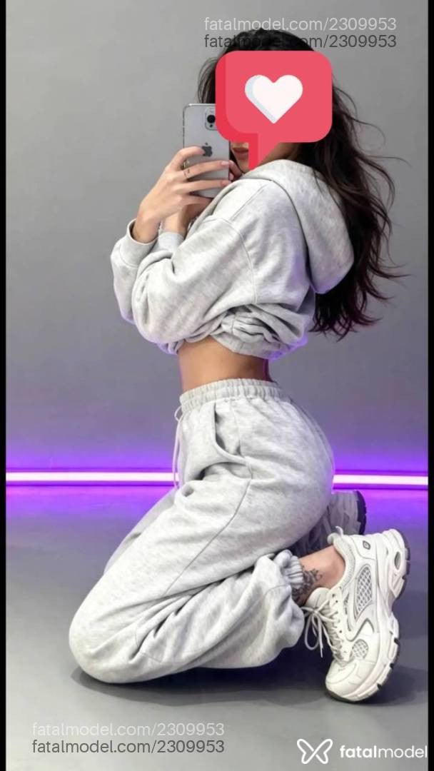 Acompanhante mulher com cabelo castanho de olhos mel - Sabrina Ferrari