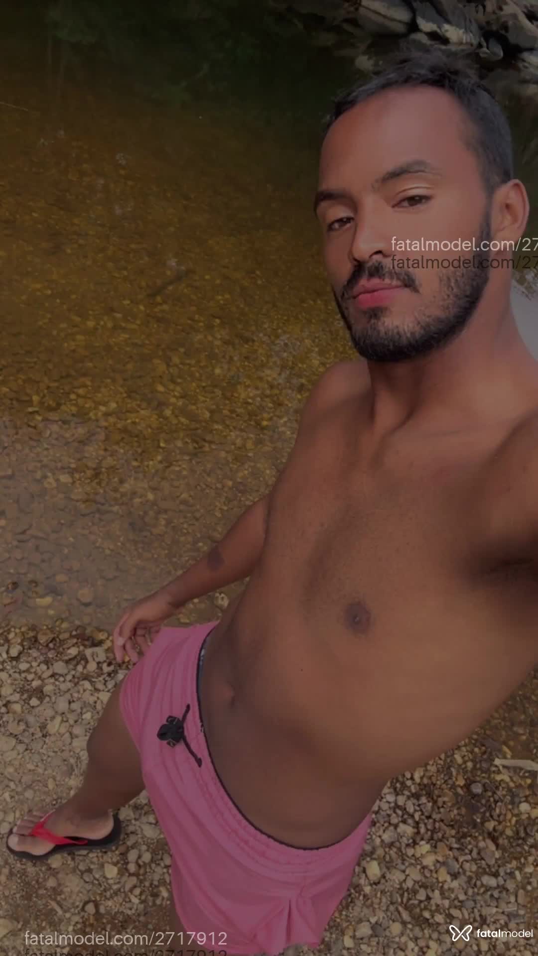 Acompanhante homem morena (o) de olhos castanhos em Belo Horizonte - Mineirinhoviajante