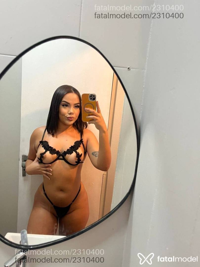 Acompanhante mulher morena (o) de olhos castanhos - Sofia Santino