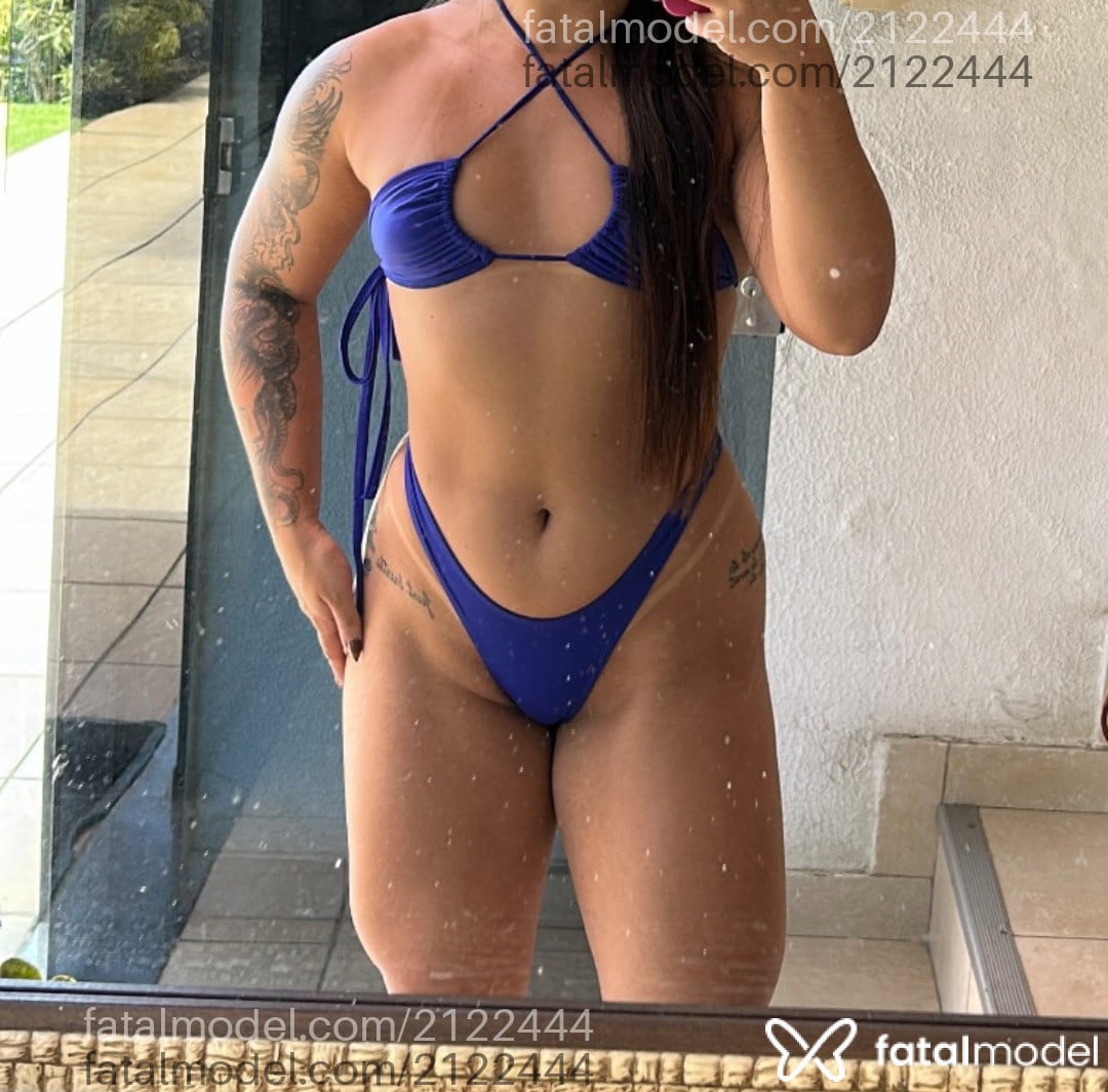 Acompanhante mulher com cabelo castanho de olhos castanhos em Salvador Acompanhante mulher com cabelo castanho de olhos castanhos em Salvador - Vanessa