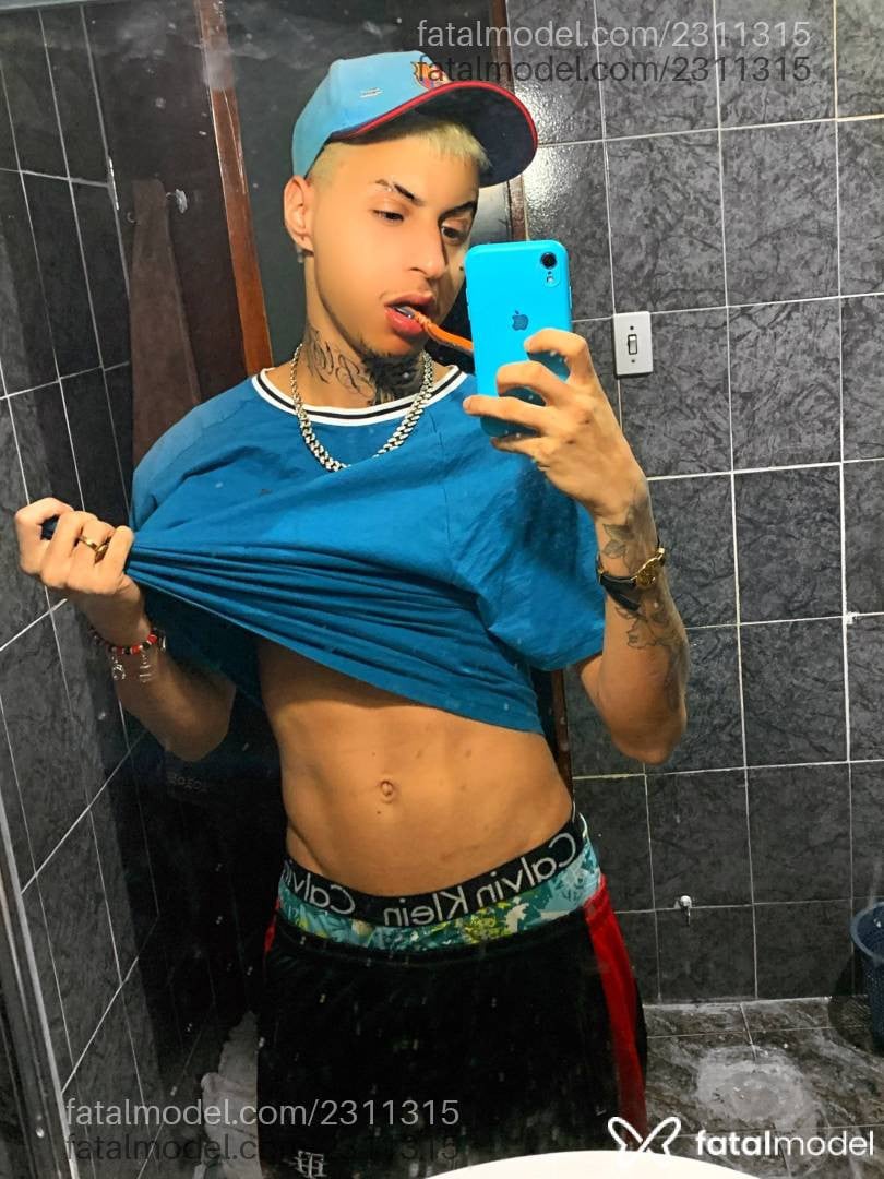 Acompanhante homem com cabelo castanho de olhos pretos em Taubaté Acompanhante homem com cabelo castanho de olhos pretos em Taubaté - Pyetro Henrique