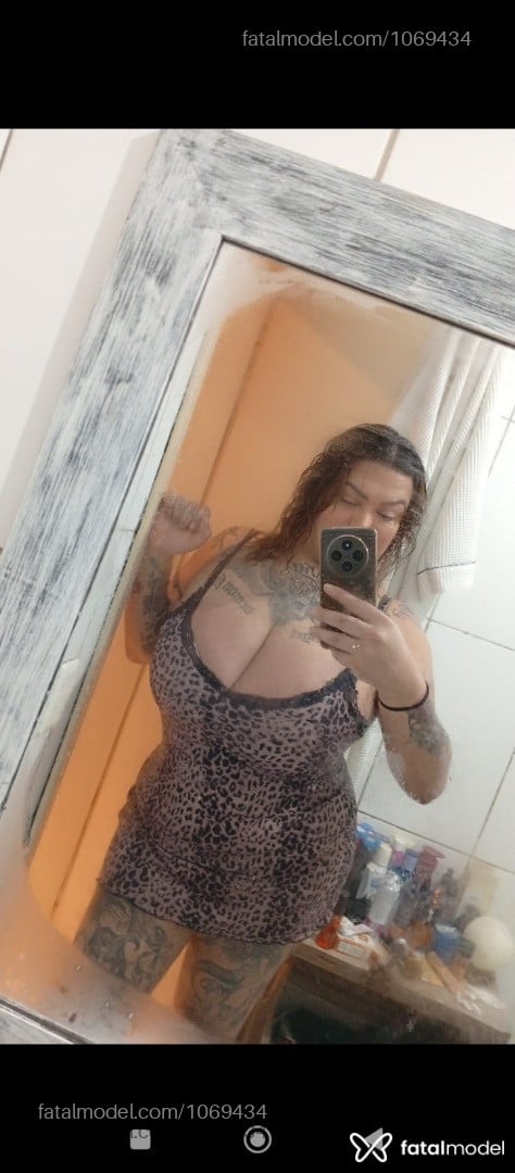 Acompanhante mulher trans ruiva (o) de olhos castanhos em Florianópolis - Nanna