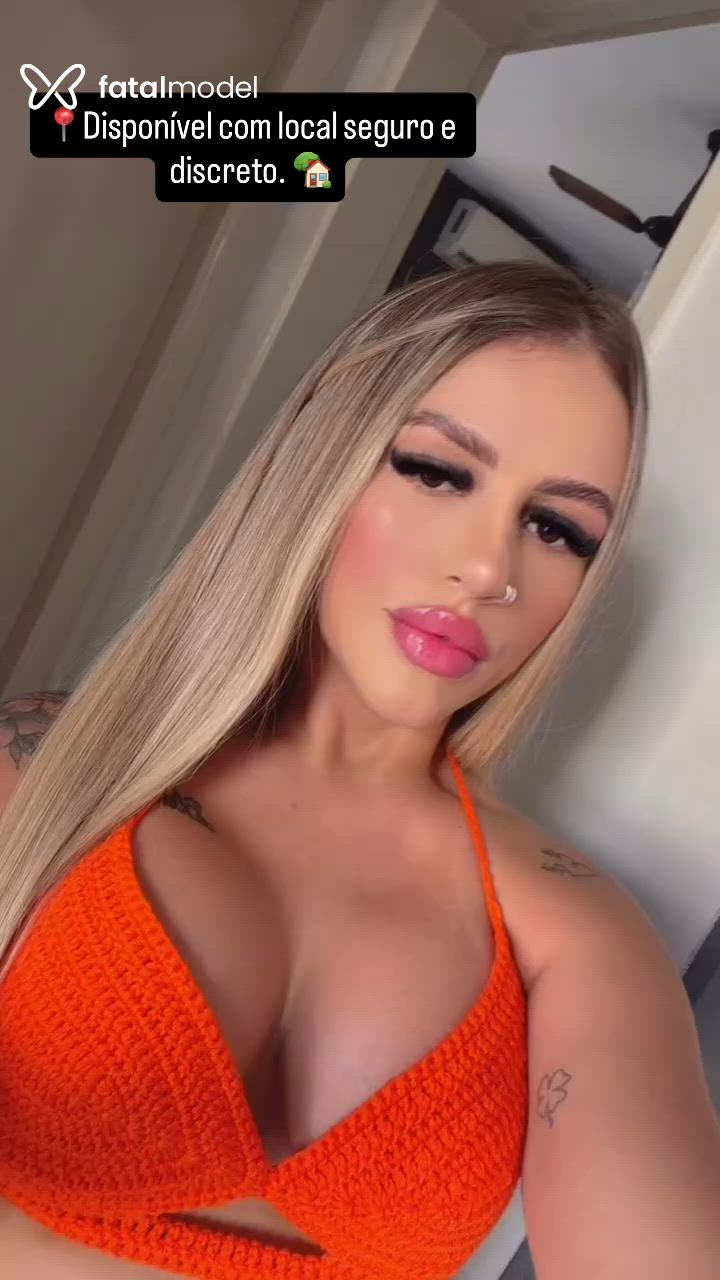 Acompanhante mulher loira (o) de olhos castanhos - Luna Ribeiro
